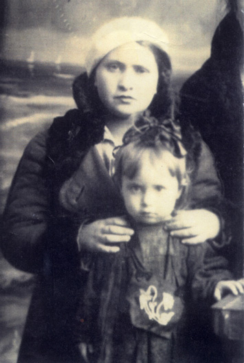 Рива и Циля Мирочник, сестры Ефима и Семена, расстрелянные в Очакове в 1941 году